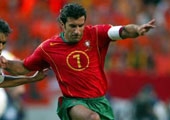 Nationalité : PortugaiseAge :33 ansDate de naissance :04 Novembre 1972Lieu de naissance :LisbonneTaille :1m80Poids :75 kgPoste :Milieu offensifClub actuel :Inter Milan
