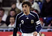 Nationalité : ArgentineAge :31 ansDate de naissance :05 Juillet 1975Lieu de naissance :FloridaTaille :1m84Poids :80 kgPied :DroitierPoste :AttaquantClub actuel :Inter Milan